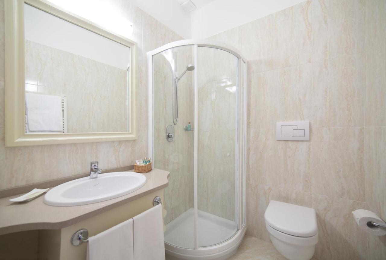 Hotel Le Palme Limone sul Garda Habitación foto